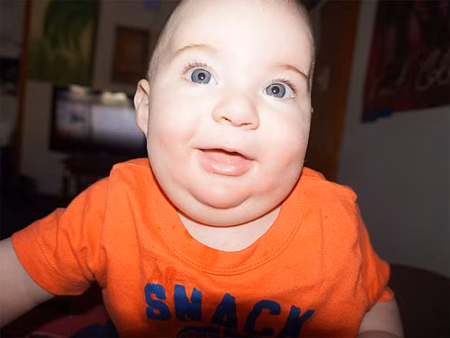 Loạt ảnh biểu cảm hài hước của trẻ nhỏ khi giải quyết nỗi buồn - Ảnh 3.