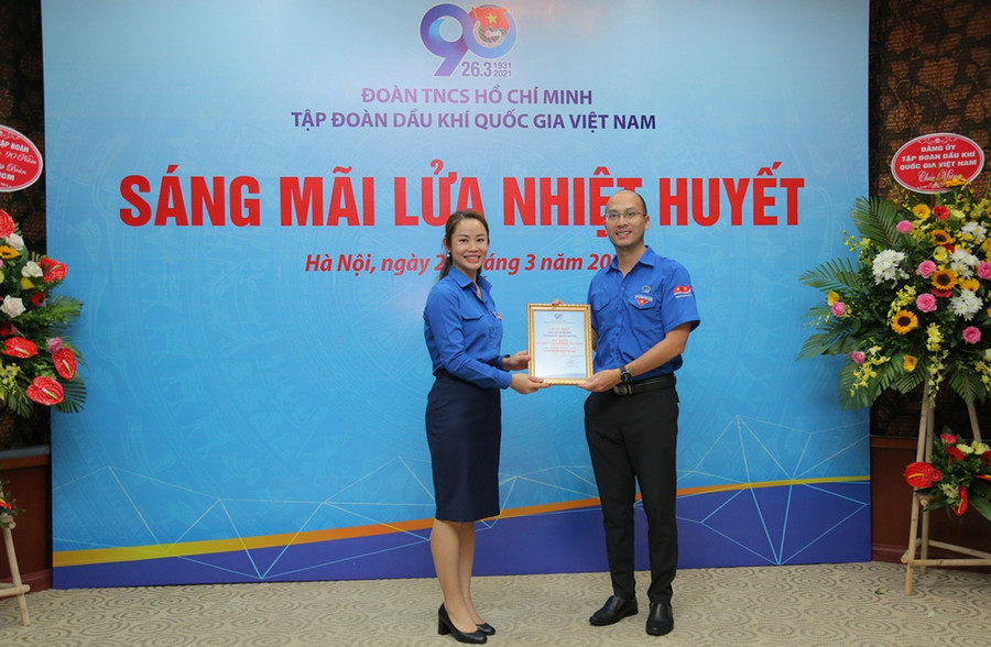 Đoàn Thanh niên PV GAS được tuyên dương và khen thưởng