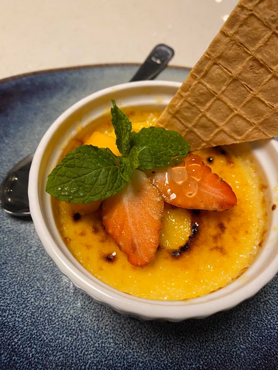 Cách làm bánh Cream Brulee thơm ngon đổi vị đầu Xuân ảnh 2