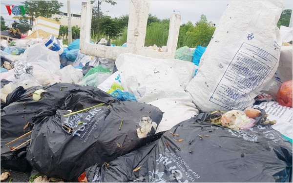 bí thư tỉnh ủy xin lỗi dân vì rác thải gây ô nhiễm môi trường hình 4 bi thu tinh uy xin loi dan vi rac thai gay o nhiem moi truong hinh 4
