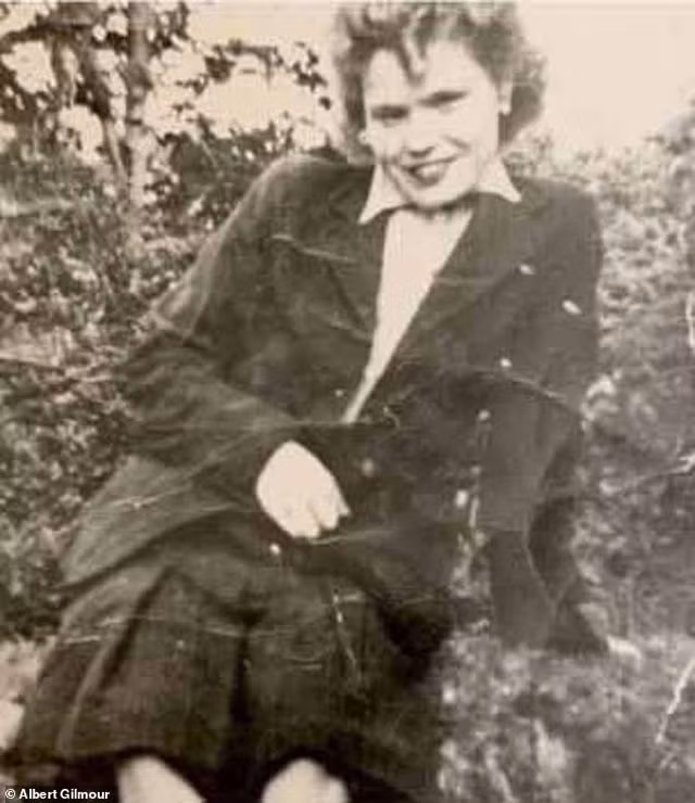 chi gai quyet khong cho xem giay khai sinh, em trai phat hien su that dong troi sau 21 nam - 4