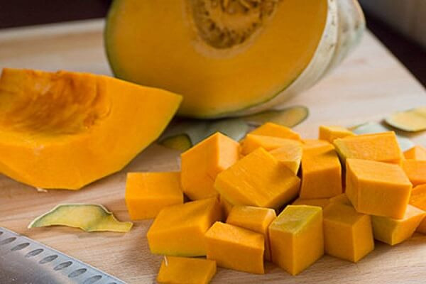 Làm bánh flan bí đỏ cực ngon và đơn giản, bé thích mê ảnh 1 pasta-sot-bi-do-1