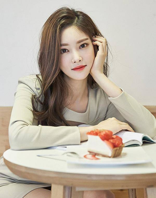 8 nguyên tắc chăm sóc da trước 25 tuổi, đến 90% chị em không biết hết ảnh 4 nhung nguyen tac cham soc da ban can biet truoc khi 25 neu khong muon gia truoc tuoi - 5