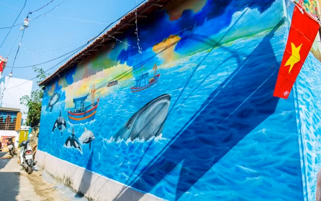 Biển hiền hòa và phong phú trong mắt những người ngư dân.