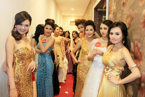 Cuộc thi nhan sắc “ao làng” không bằng một show diễn