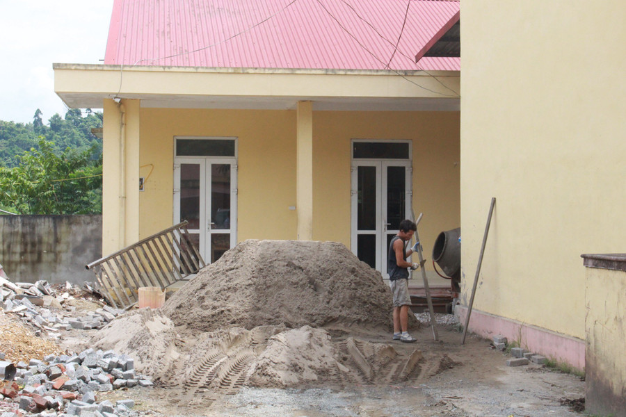 Trường Phổ thông DTBT THCS Sảng Mộc đang hoàn thiện các công trình trước khi đón học sinh quay trở lại trường.