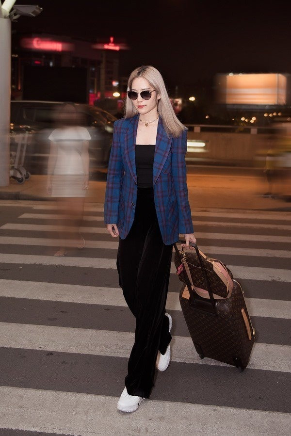 Sau chuỗi ngày mặc xấu liên tục, Nam Em gây ngỡ ngàng với style mới đẹp xuất sắc ảnh 3 Sau chuỗi ngày liên tục lọt top thảm họa, nam em khiến nhiều người ngỡ ngàng với style sành điệu chất lừ