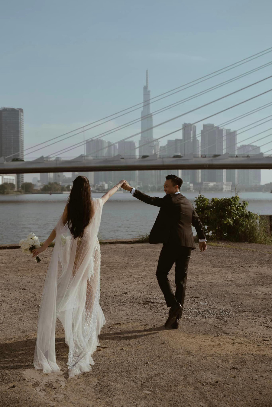 Cô hiện là Giám đốc chương trình Quản trị Sự kiện - Kinh tế Thể thao tại Đại học Hoa Sen, thỉnh thoảng làm MC truyền hình. Bên cạnh đó, cô làm quản lý dự án cho một công ty tư vấn tài chính và đầu tư đa ngành.