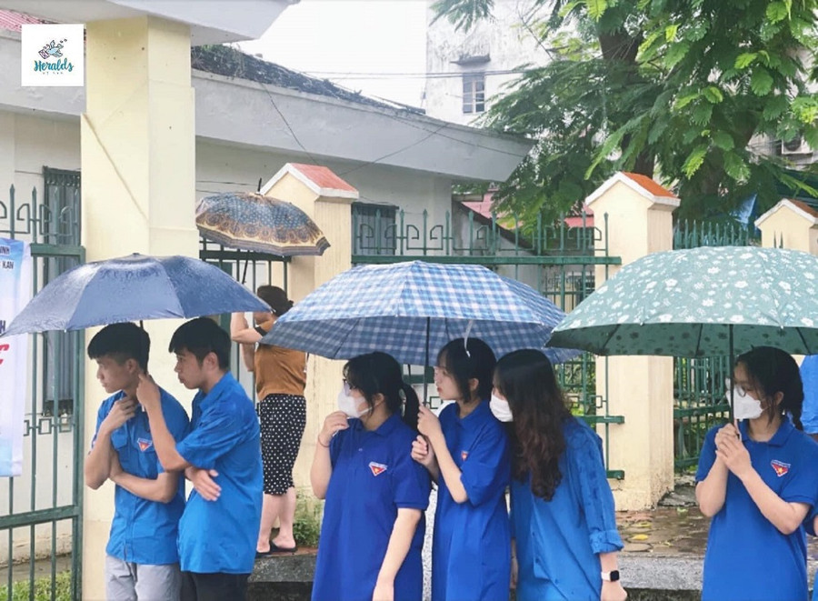 Tiếp sức mùa thi là chương trình mang ý nghĩa nhân văn sâu sắc, hoạt động thường niên do Đoàn thanh niên phát động.