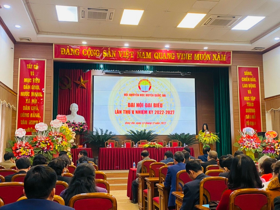 Tham dự chương trình có đại diện các xã/thị trấn trên địa bàn và đông đảo khách mời. Tham dự chương trình có đại diện các xã/thị trấn trên địa bàn và đông đảo khách mời.