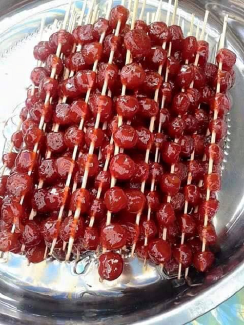 Mứt chùm ruột ngọt thơm đầy quyến rũ mỗi độ Tết đến. 20-mon-do-goi-nho-ky-uc-tuoi-tho-8x-9x-doi-dau-6