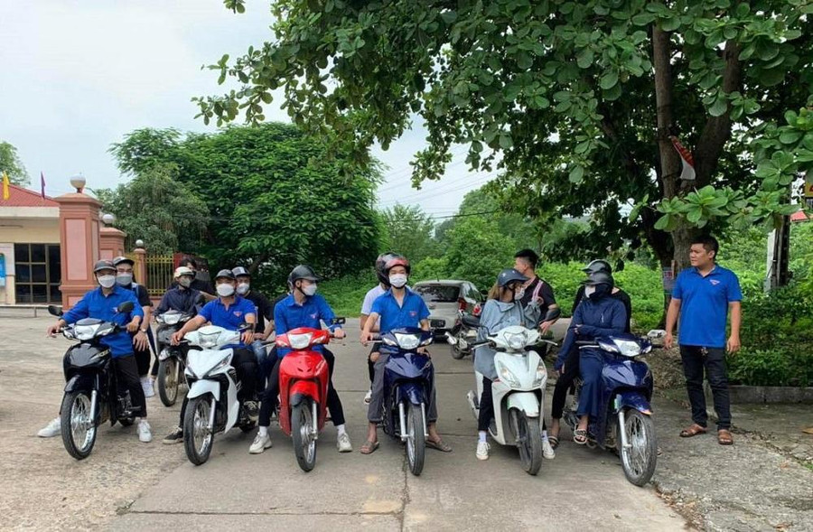 Đưa đón thí sinh tới điểm thi an toàn