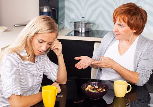 Cuộc sống làm dâu ngột ngạt vì không "môn đăng hộ đối" ảnh 1