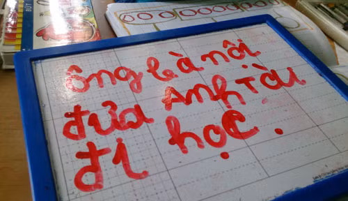 Món quà đặc biệt của cô giáo dạy trẻ khiếm khuyết ở Sài Gòn