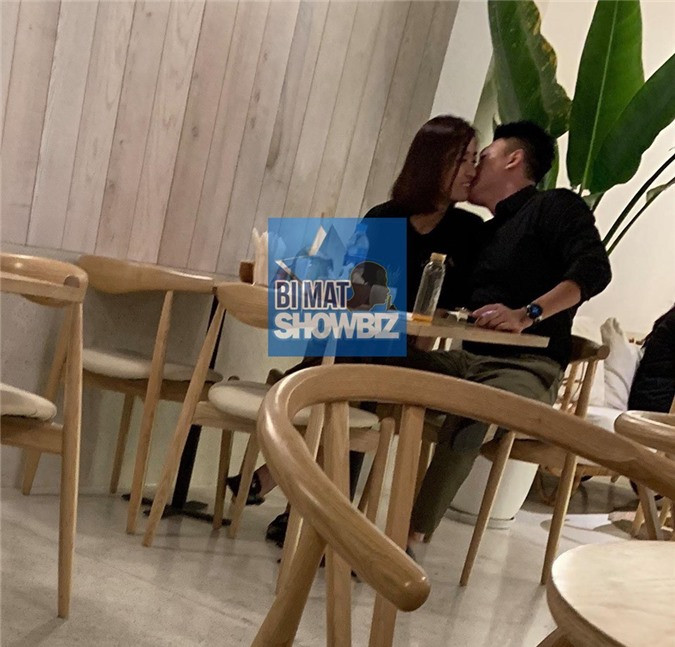 Á hậu Tú Anh, Huyền My phản ứng thế nào khi cô em thân thiết Đỗ Mỹ Linh bị đồn yêu “bồ cũ” của mình ảnh 2 Á hậu Tú Anh, Huyền My phản ứng thế nào khi cô em thân thiết Đỗ Mỹ Linh bị đồn yêu “bồ cũ” của mình ảnh 2