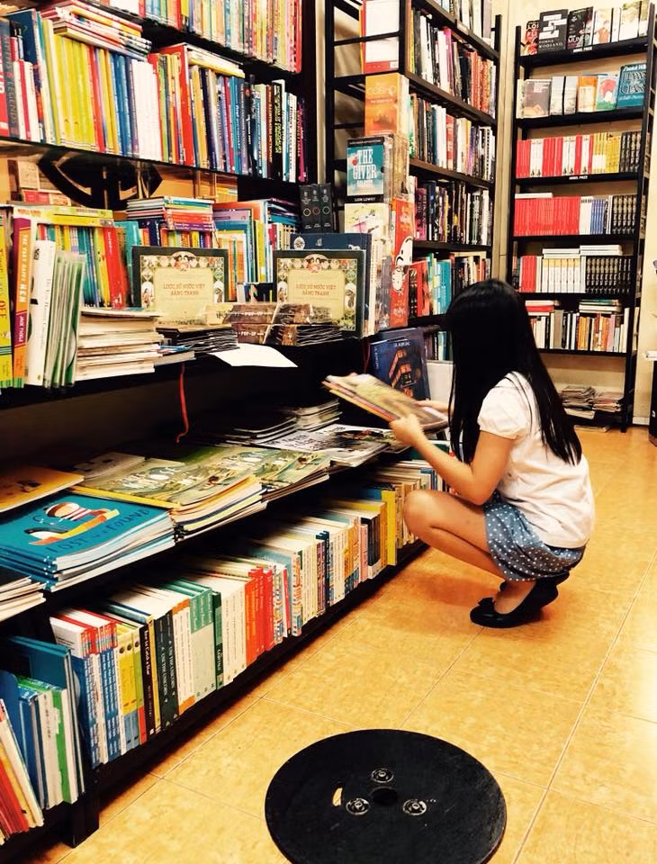 Cuộc sống của Hoa hậu Việt Nam từng bị chính em họ tố "giật chồng" chưa cưới giờ ra sao ảnh 4