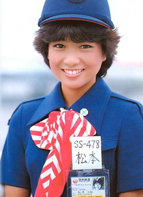 sau 36 nam, &#34;nu tiep vien hang khong&#34; chiaki tai xuat, phai cat bo 60% luoi - 5