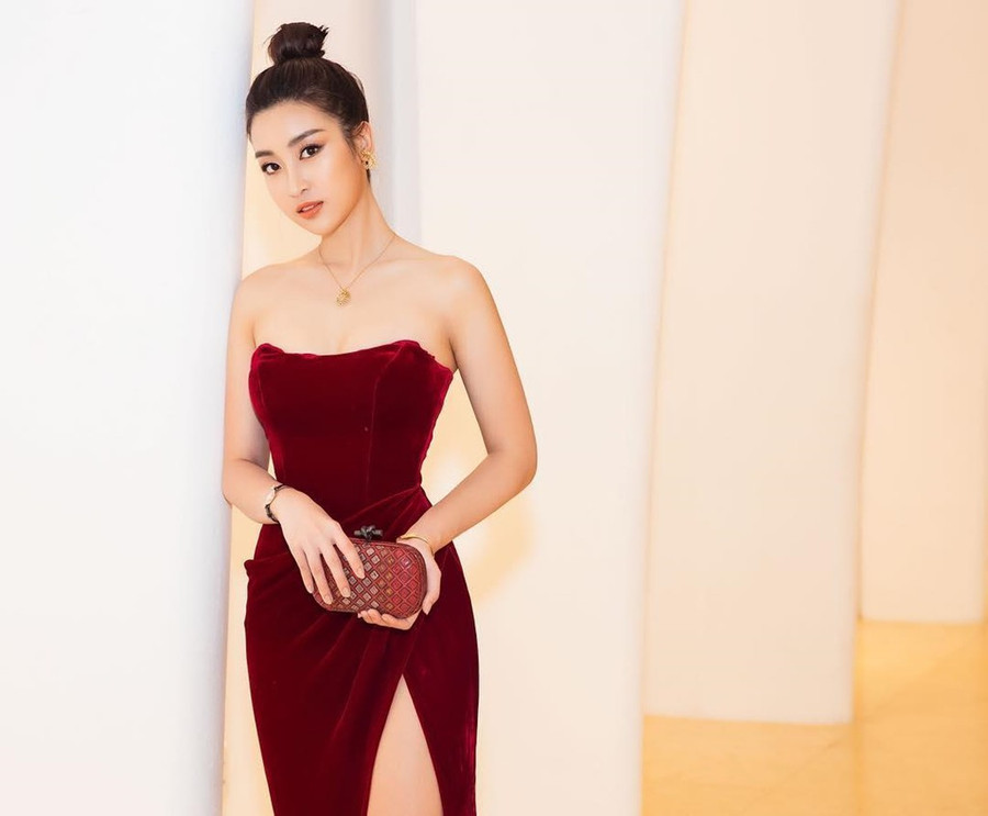 Từ “Hoa hậu giản dị nhất”, Đỗ Mỹ Linh từng bước trở thành “yêu nữ hàng hiệu“ ảnh 23 Từ “Hoa hậu giản dị nhất”, Đỗ Mỹ Linh từng bước trở thành “yêu nữ hàng hiệu“ ảnh 23