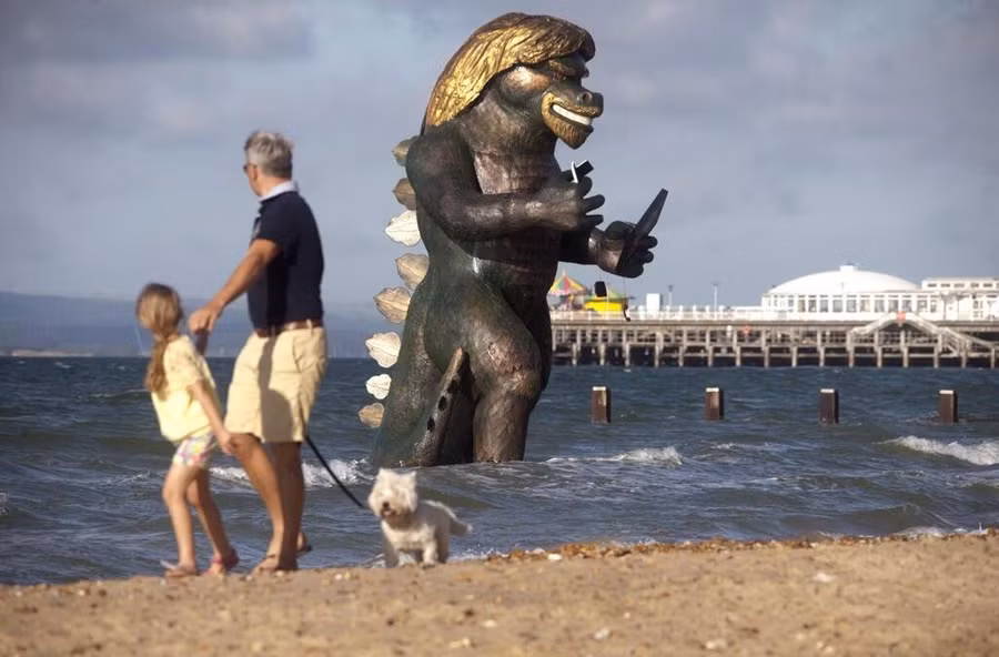 Chụp ảnh con từ trên cao, ông bố giật mình phát hiện "thần chết" cận kề gia đình