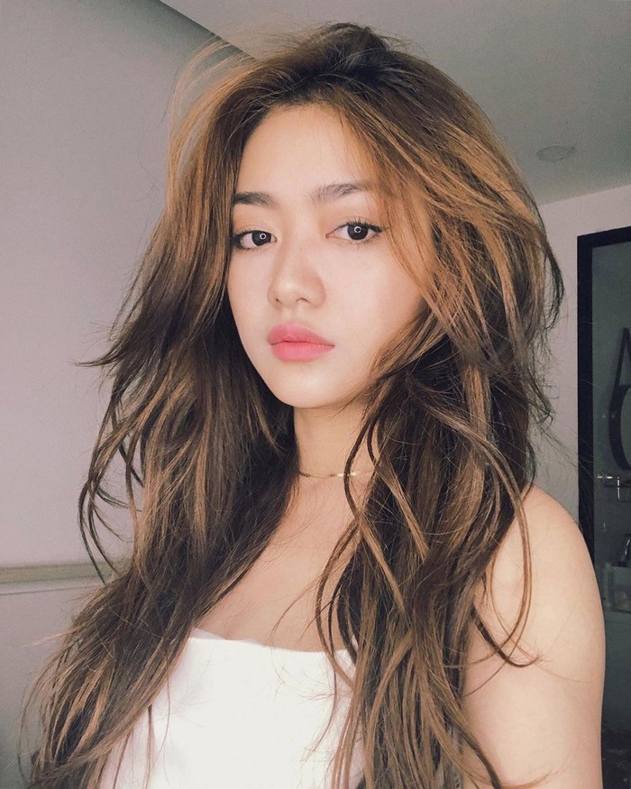 Những hot girl Việt mua nhà, tậu xe tiền tỷ ở tuổi đôi mươi ảnh 11 Những hot girl Việt mua nhà, tậu xe tiền tỷ ở tuổi đôi mươi ảnh 11