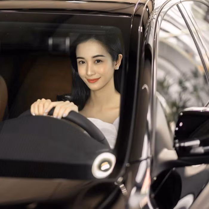 Những hot girl Việt mua nhà, tậu xe tiền tỷ ở tuổi đôi mươi ảnh 3