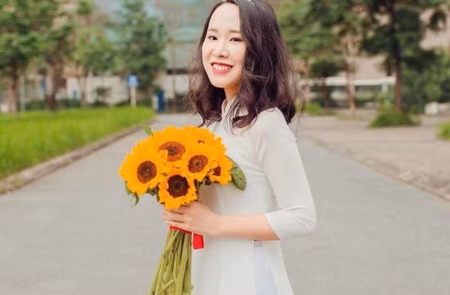 Nữ sinh xinh xắn chia sẻ bí quyết giành học bổng đại học Mỹ