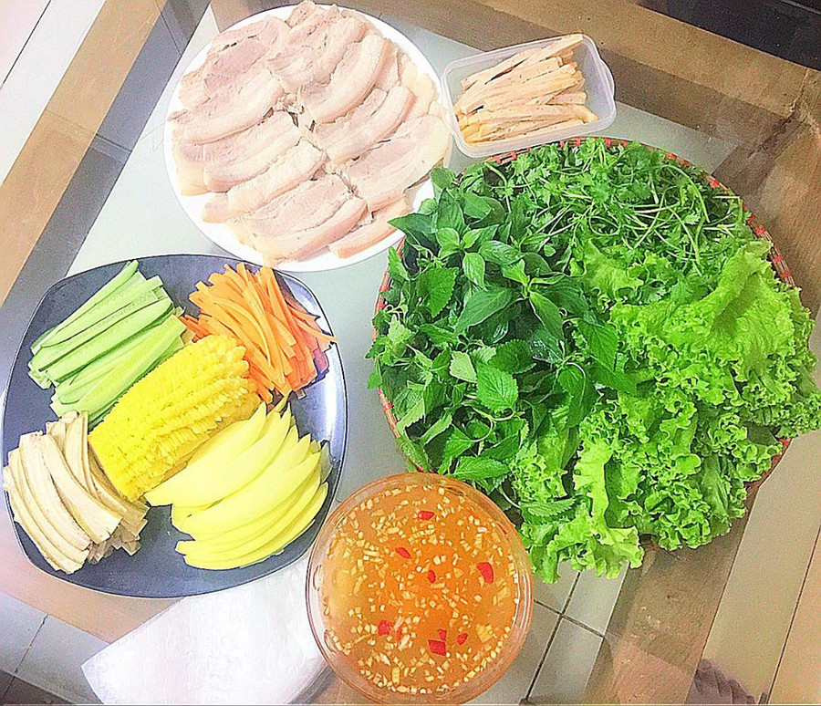 9x Hà Nội khiến MXH phát sốt vì 30 mâm cơm đẹp xuất sắc, chỉn chu đến từng cọng rau miếng thịt ảnh 22 9x Hà Nội khiến MXH phát sốt vì 30 mâm cơm đẹp xuất sắc, chỉn chu đến từng cọng rau miếng thịt ảnh 22