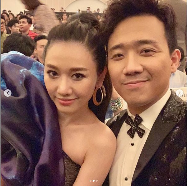 Nhan sắc không tuổi Hari Won đã không còn đánh lừa được thời gian ảnh 3 noi danh voi nhan sac khong tuoi nhung hari won cung de lo "dau hieu tuoi tac" nhu ai - 4