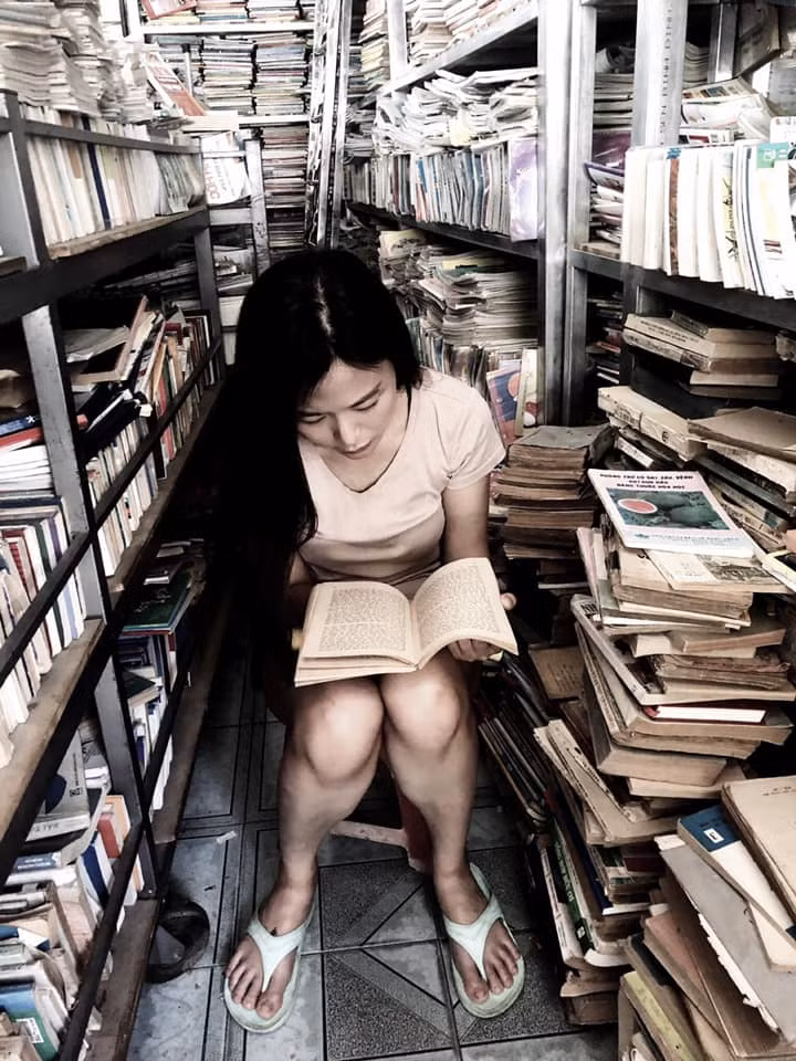 Cuộc sống của Hoa hậu Việt Nam từng bị chính em họ tố "giật chồng" chưa cưới giờ ra sao ảnh 11