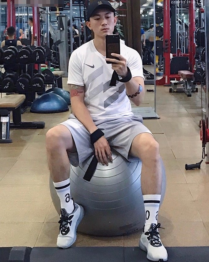 Thúy Vi hớp hồn với vòng 1, Hạnh Sino khoe đường cong nghẹt thở ảnh 5 Khoe hình ảnh xinh đẹp, Midu chia sẻ nỗi niềm thầm kín cố giấu nhẹm trong tim-5