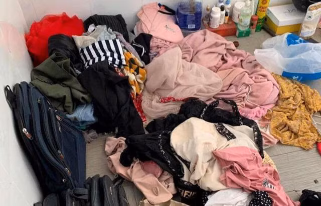 Hotgirl xinh bên ngoài, bẩn bên trong, nhìn căn phòng không ai dám ở