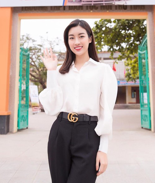 Từ “Hoa hậu giản dị nhất”, Đỗ Mỹ Linh từng bước trở thành “yêu nữ hàng hiệu“ ảnh 21 Từ “Hoa hậu giản dị nhất”, Đỗ Mỹ Linh từng bước trở thành “yêu nữ hàng hiệu“ ảnh 21