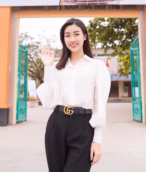 Từ “Hoa hậu giản dị nhất”, Đỗ Mỹ Linh từng bước trở thành “yêu nữ hàng hiệu“ ảnh 21