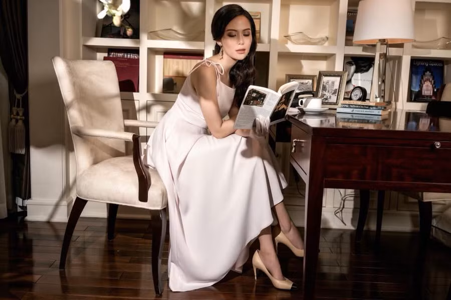 Cuộc sống của Hoa hậu Việt Nam từng bị chính em họ tố "giật chồng" chưa cưới giờ ra sao ảnh 10