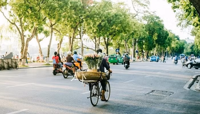 Thời tiết hôm nay Bắc Bộ ngày nắng, Trung Bộ và Nam Bộ mưa dông vài nơi