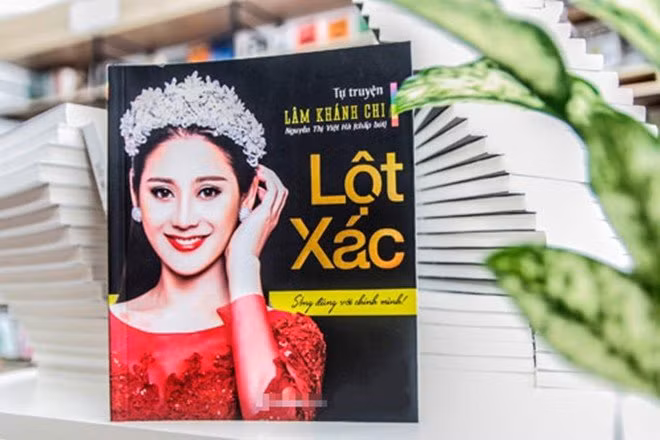 Vì sao Lâm Khánh Chi vẫn giấu sự thật cuộc đời mình trong hồi ký Lột xác? ảnh 3 vi sao lam khanh chi van con giau, chua dam ke het toan bo su that cuoc doi minh? - 4