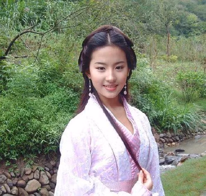 Ngắm nhan sắc Lưu Diệc Phi qua loạt vai diễn cổ trang ảnh 1 Ngắm nhan sắc Lưu Diệc Phi qua loạt vai diễn cổ trang ảnh 1