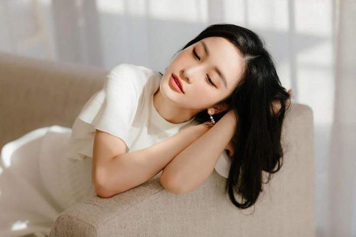 Jun Vũ: "Sự xuất hiện của người ấy khiến trái tim bấp bênh" ảnh 4