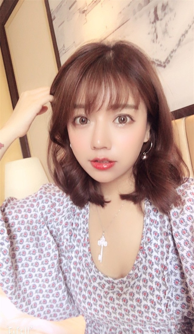 Tự tin khoe ảnh mặt mộc, hot girl gần 6 triệu follow khiến dân mạng khóc thét: Làm ơn đừng dọa ma tôi nữa - Ảnh 3. Tự tin khoe ảnh mặt mộc, hot girl gần 6 triệu follow khiến dân mạng khóc thét: Làm ơn đừng dọa ma tôi nữa - Ảnh 3.