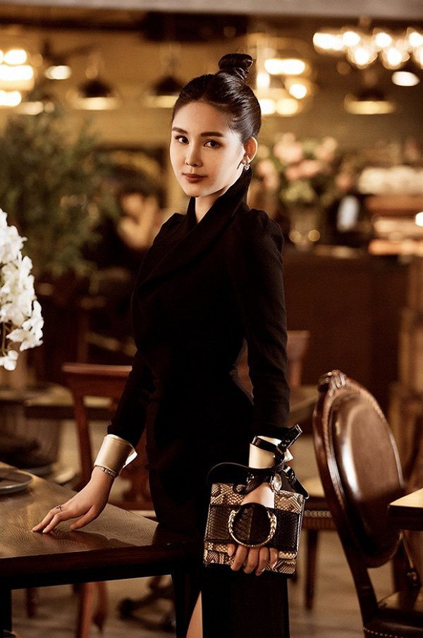 Tuyệt chiêu kiềm chế cơn nghiện mua sắm của “yêu nữ hàng hiệu” Lê Âu Ngân Anh ảnh 8 Empty