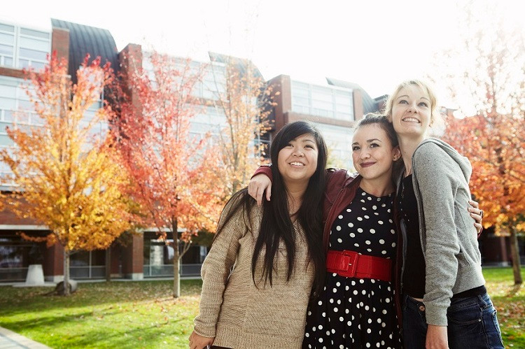 Trước khi du học Canada nên tìm hiểu những nét văn hóa này ảnh 1 Du học sinh Canada có cơ hội trải nghiệm nền văn hóa đa bản sắc tại đây; Ảnh: Study in Canada