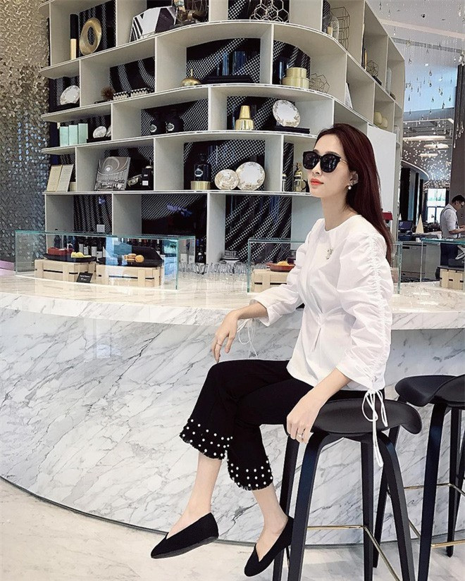 Không váy áo lồng lộn, Đặng Thu Thảo vẫn xinh như búp bê xứng danh thần tiên tỷ tỷ - Ảnh 4. Không váy áo lồng lộn, Đặng Thu Thảo vẫn xinh như búp bê xứng danh thần tiên tỷ tỷ - Ảnh 4.