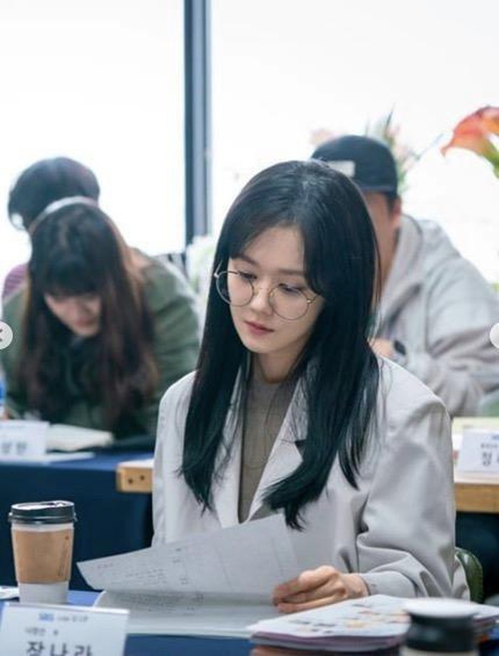 Ngỡ ngàng nhan sắc như thiếu nữ ở tuổi U40 của Jang Nara ảnh 5