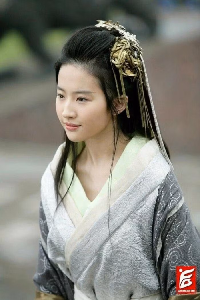 Ngắm nhan sắc Lưu Diệc Phi qua loạt vai diễn cổ trang ảnh 11 Ngắm nhan sắc Lưu Diệc Phi qua loạt vai diễn cổ trang ảnh 11