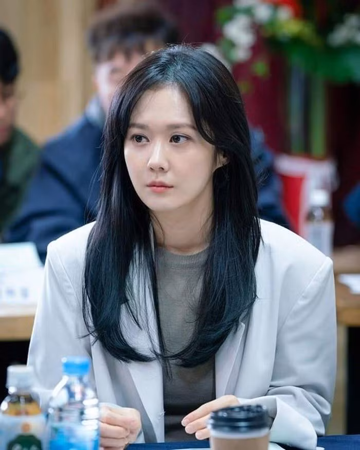 Ngỡ ngàng nhan sắc như thiếu nữ ở tuổi U40 của Jang Nara ảnh 2