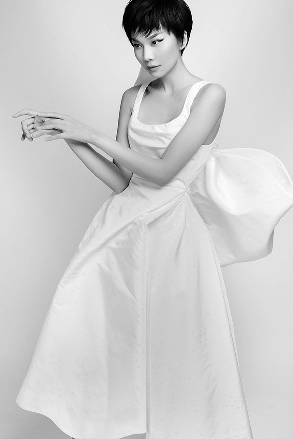 fotos-by-tangtang-17-ngoisao.vn-w600-h900 0 Siêu mẫu ,Thanh Hằng, NTK Công Trí, sao Việt