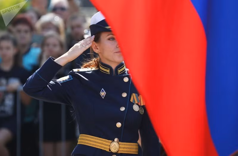 Ngắm các nữ học viên phi công xinh đẹp của quân đội Nga ảnh 2