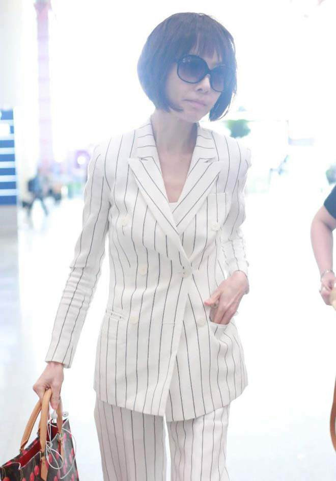 “Bộ xương di động” Trung Quốc bất ngờ tái xuất với thân hình gây choáng ảnh 8 "bo xuong di dong" trung quoc nam nao bat ngo tai xuat voi than hinh gay choang - 9