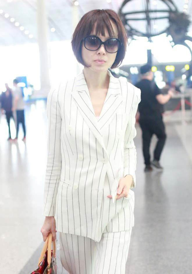 “Bộ xương di động” Trung Quốc bất ngờ tái xuất với thân hình gây choáng ảnh 6 "bo xuong di dong" trung quoc nam nao bat ngo tai xuat voi than hinh gay choang - 7