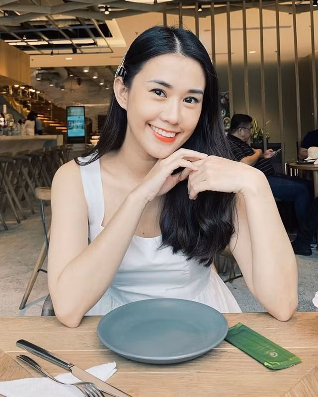 Dàn hot girl U30 còn độc thân, sở hữu vẻ ngoài ‘hack tuổi’ - Ảnh 6.